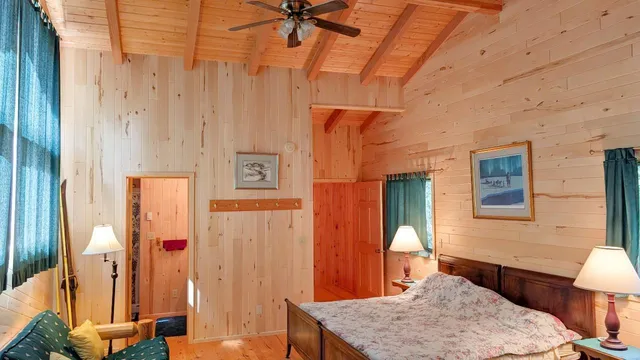 $800,000 | 8884 Raps Road, Cook, MN 55723