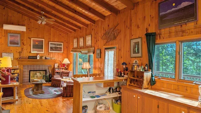 $800,000 | 8884 Raps Road, Cook, MN 55723