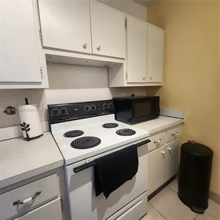 $175,000 | 2170 Northeast 51st Court, Unit A25, Fort Lauderdale, FL 33308