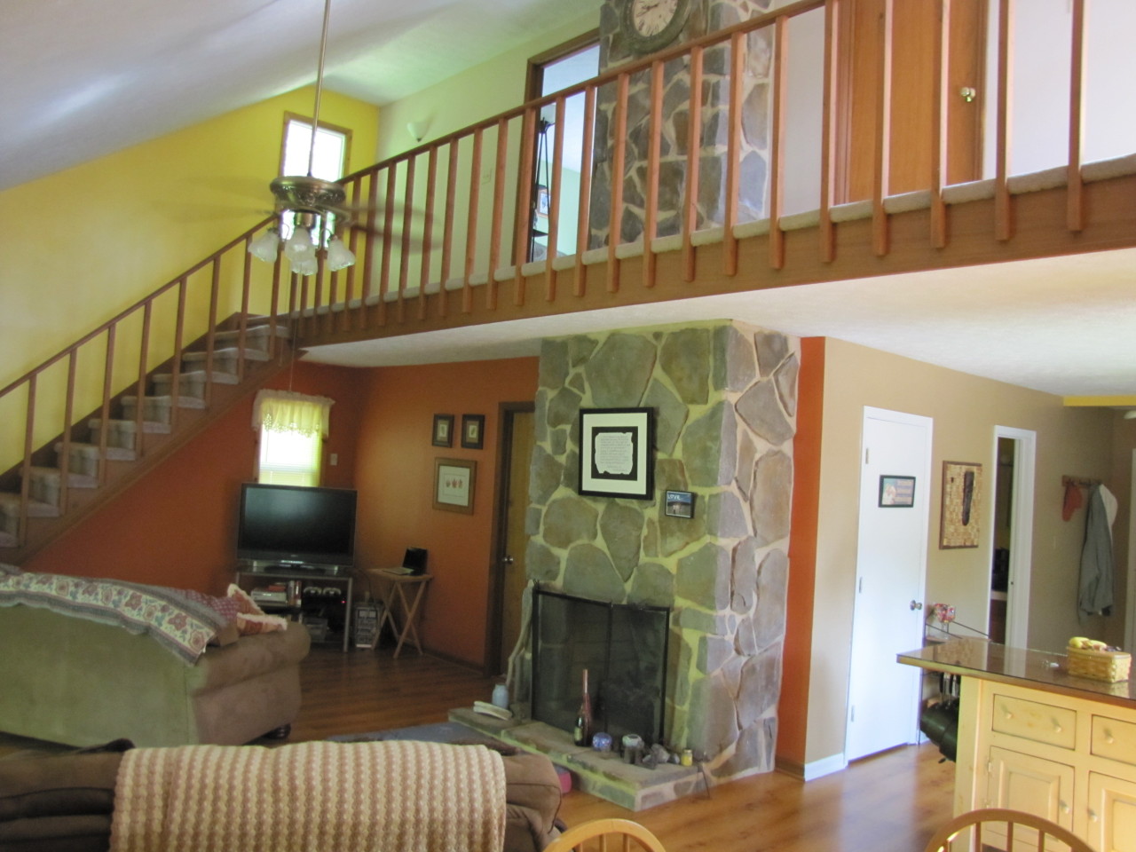 4759 Mountain View Church Road Blue Ridge, VA 24064 - Photo 10 of 26 great room