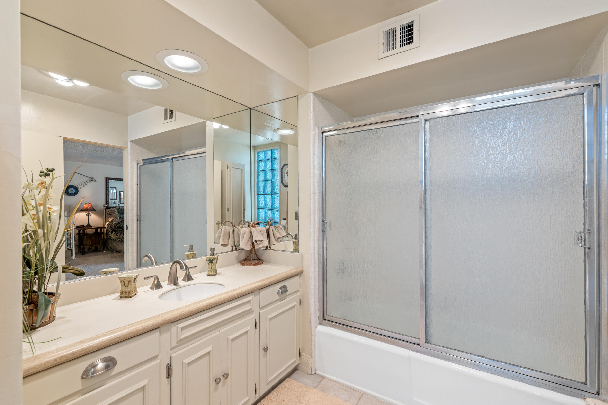 44712 San Benito Circle Palm Desert, CA 92260 - Photo 3 of 4 068A4862