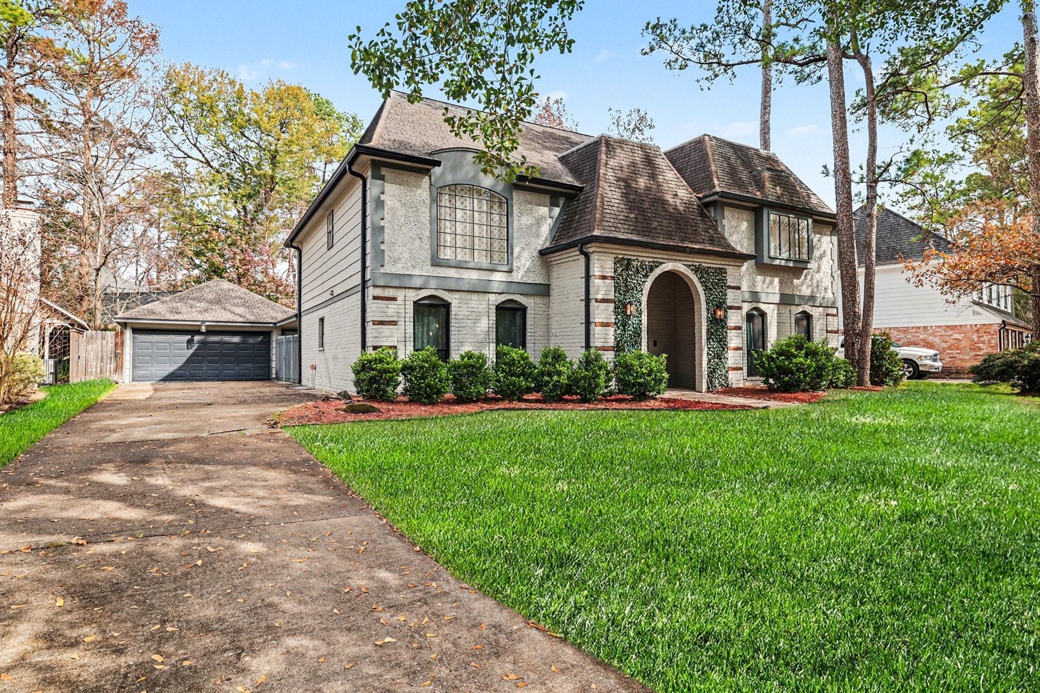9530 Arcade Drive Spring, TX 77379 - Photo 2 of 37 This home offers 4 beds, 2.5 baths, a home office, a formal dining room, 2-car garage and more!