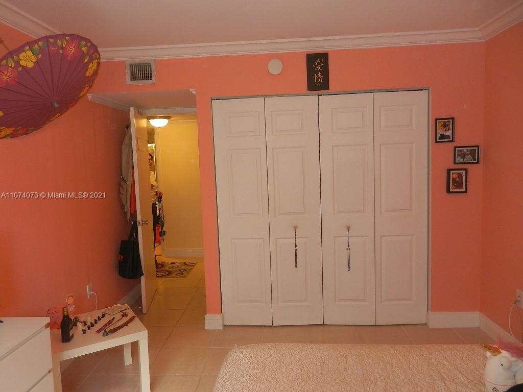 721 North Pine Island Road, Unit 112 Plantation, FL 33324 - Photo 20 of 27