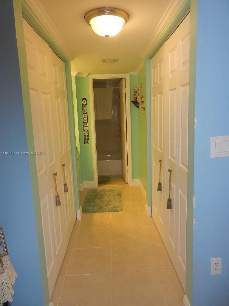 721 North Pine Island Road, Unit 112 Plantation, FL 33324 - Photo 23 of 27 a view of a bathroom