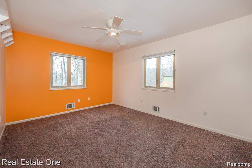 300 South Van Road Holly, MI 48442 - Photo 28 of 75 DSC_7374.jpg