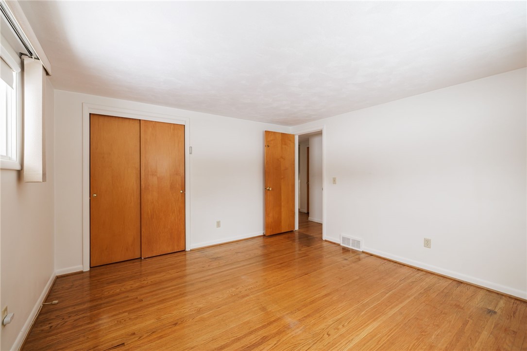 254 Parkview Drive Rochester, NY 14625 - Photo 15 of 36