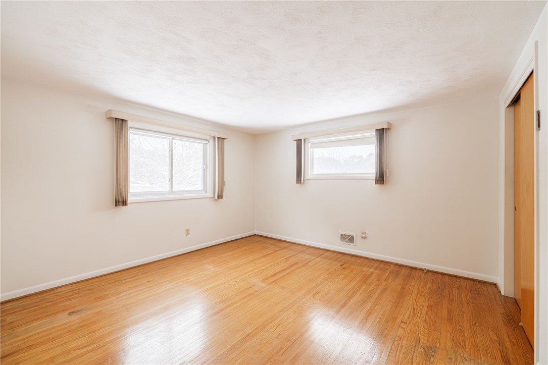 254 Parkview Drive Rochester, NY 14625 - Photo 16 of 36