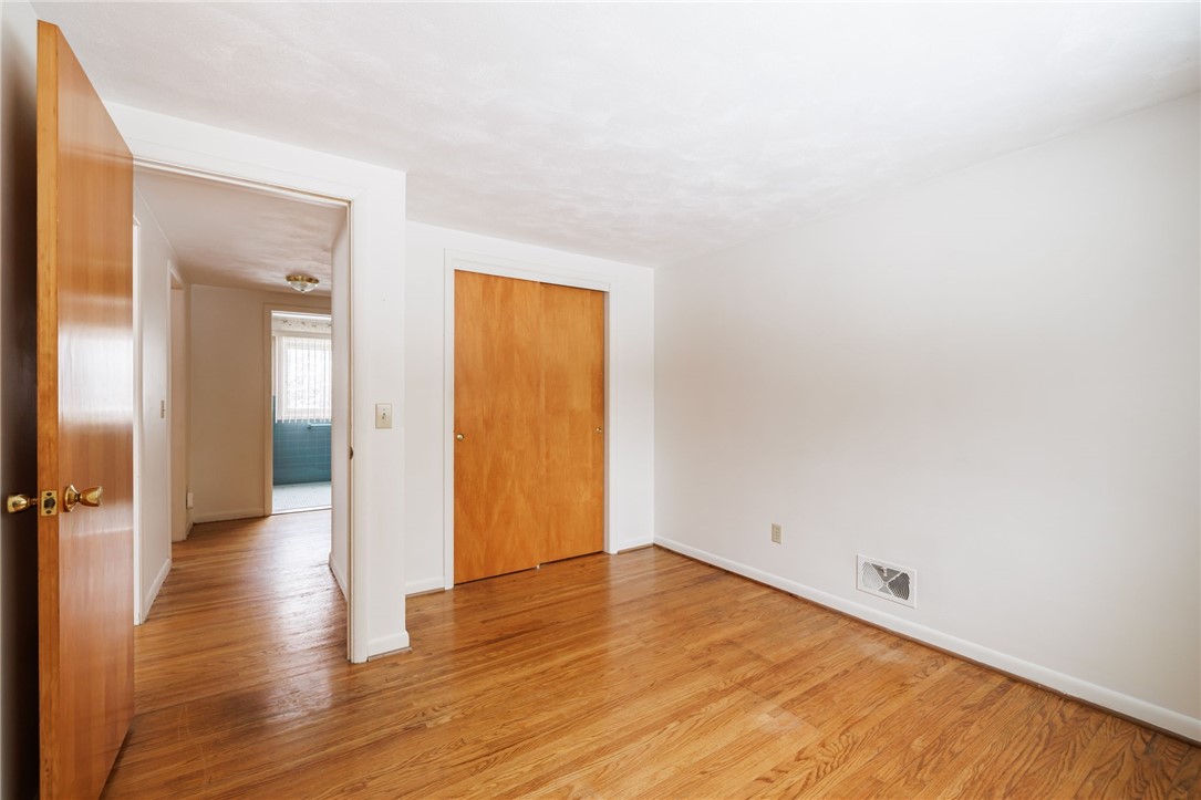 254 Parkview Drive Rochester, NY 14625 - Photo 17 of 36