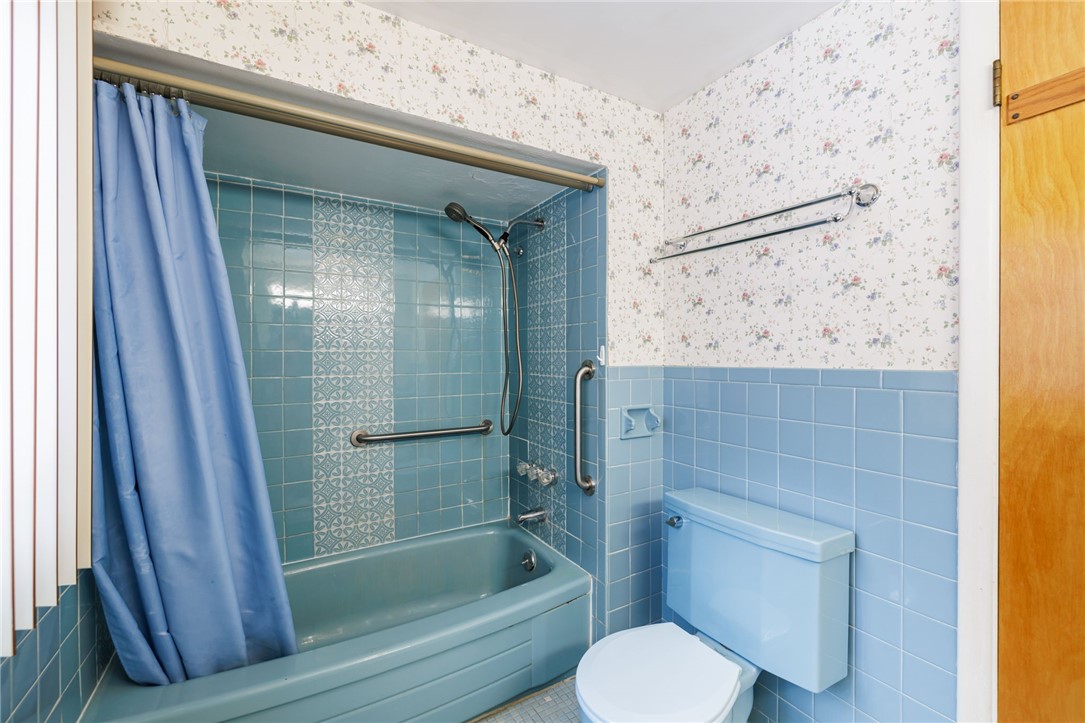 254 Parkview Drive Rochester, NY 14625 - Photo 20 of 36