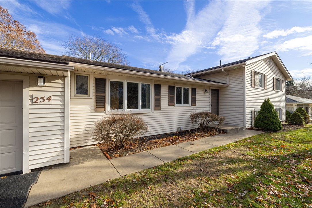 254 Parkview Drive Rochester, NY 14625 - Photo 2 of 36