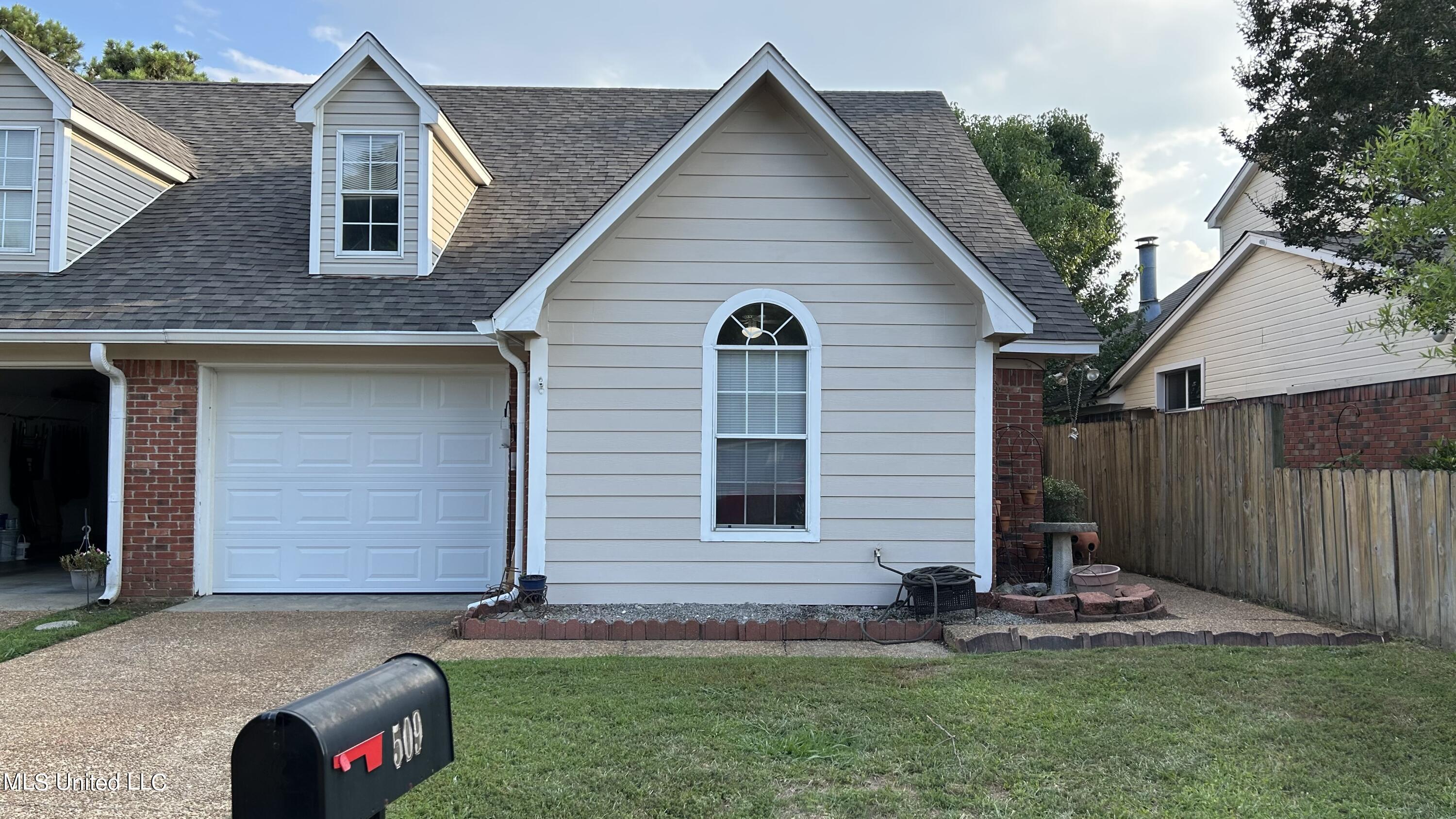 509 Harbor Ridge Drive Brandon, MS 39047 - Photo 1 of 25 Front of Home (B-Unit)