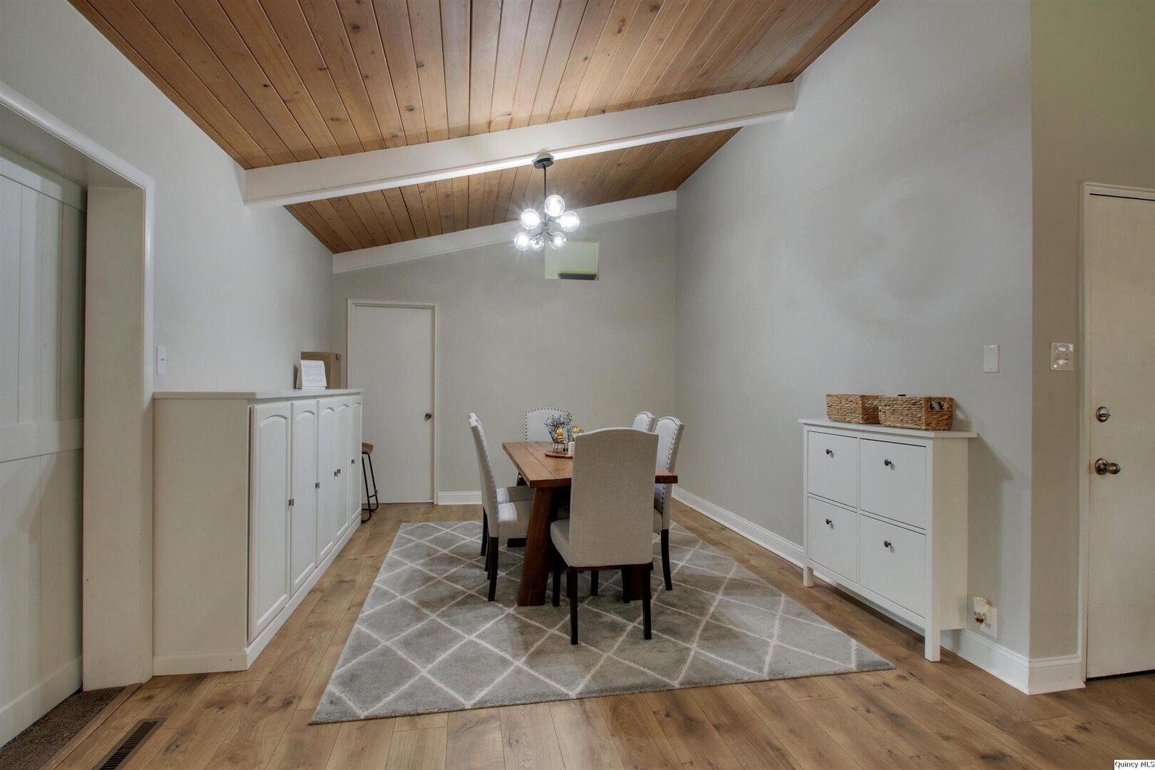 722 Ridgewood Drive Quincy, IL 62301 - Photo 13 of 23 Gallery Image 13