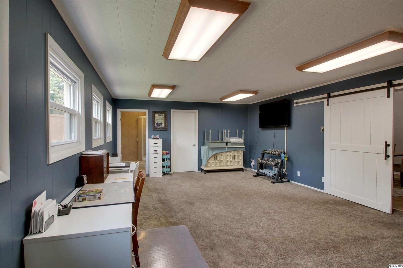 722 Ridgewood Drive Quincy, IL 62301 - Photo 15 of 23 Gallery Image 15