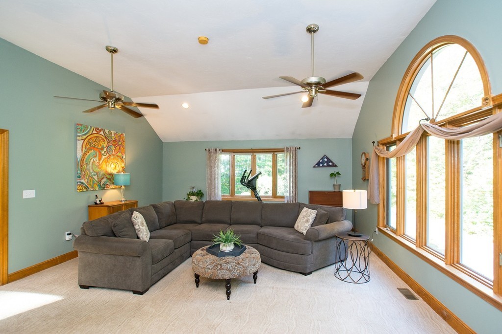 51 Southboro Road Upton, MA 01568 - Photo 12 of 30