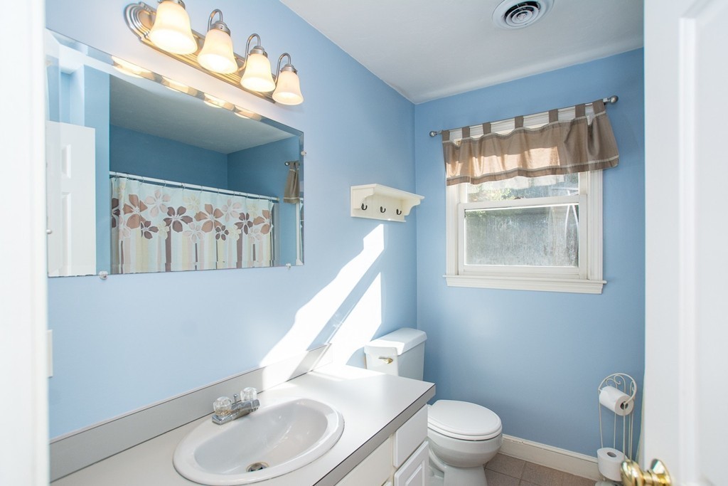 51 Southboro Road Upton, MA 01568 - Photo 23 of 30