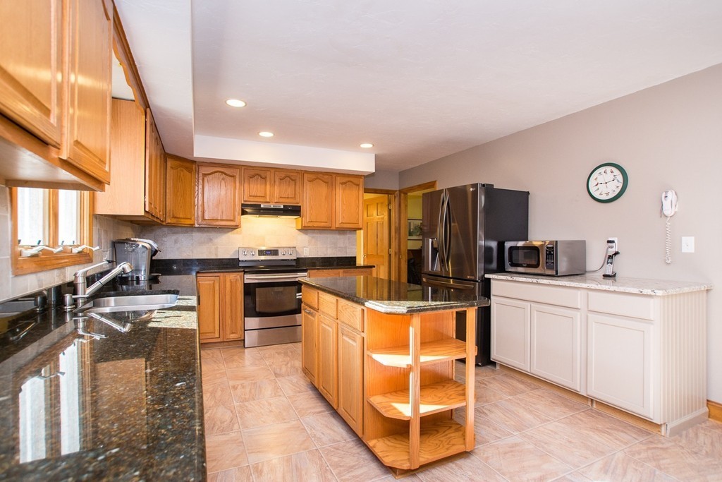 51 Southboro Road Upton, MA 01568 - Photo 8 of 30