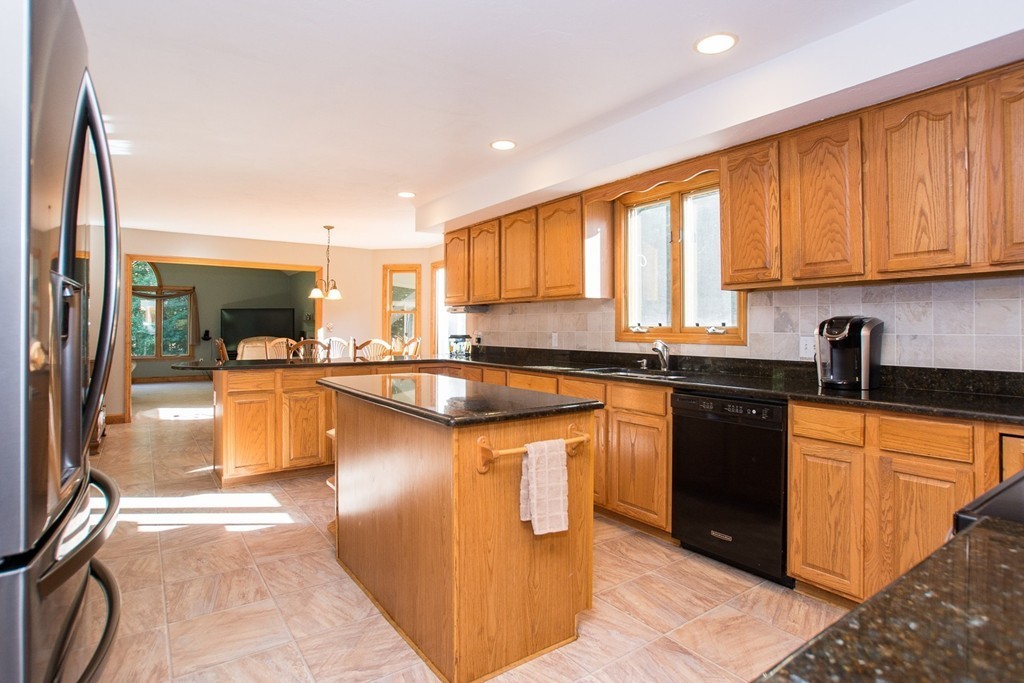 51 Southboro Road Upton, MA 01568 - Photo 9 of 30