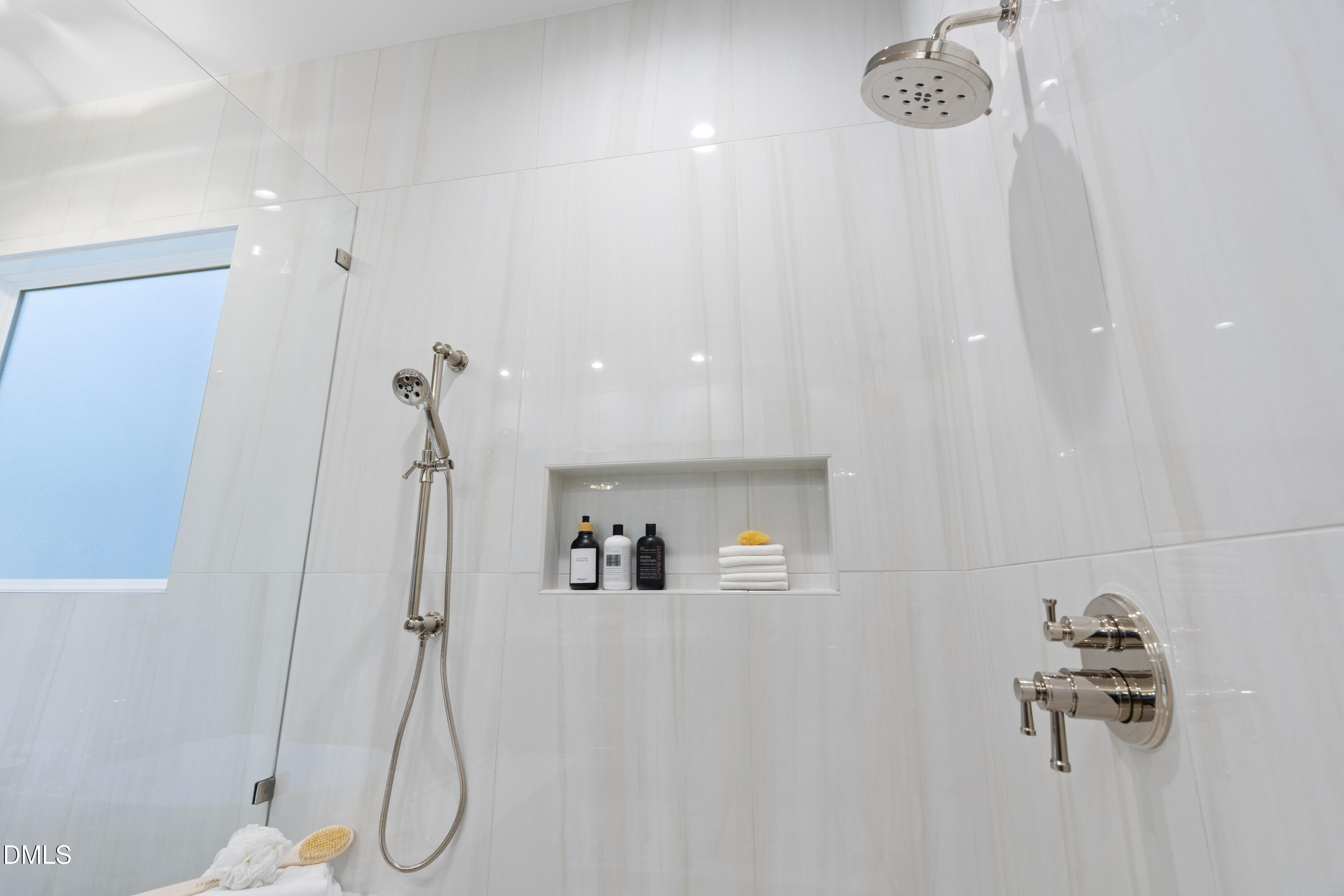 709 Mills Street Raleigh, NC 27608 - Photo 30 of 37 DSC04895