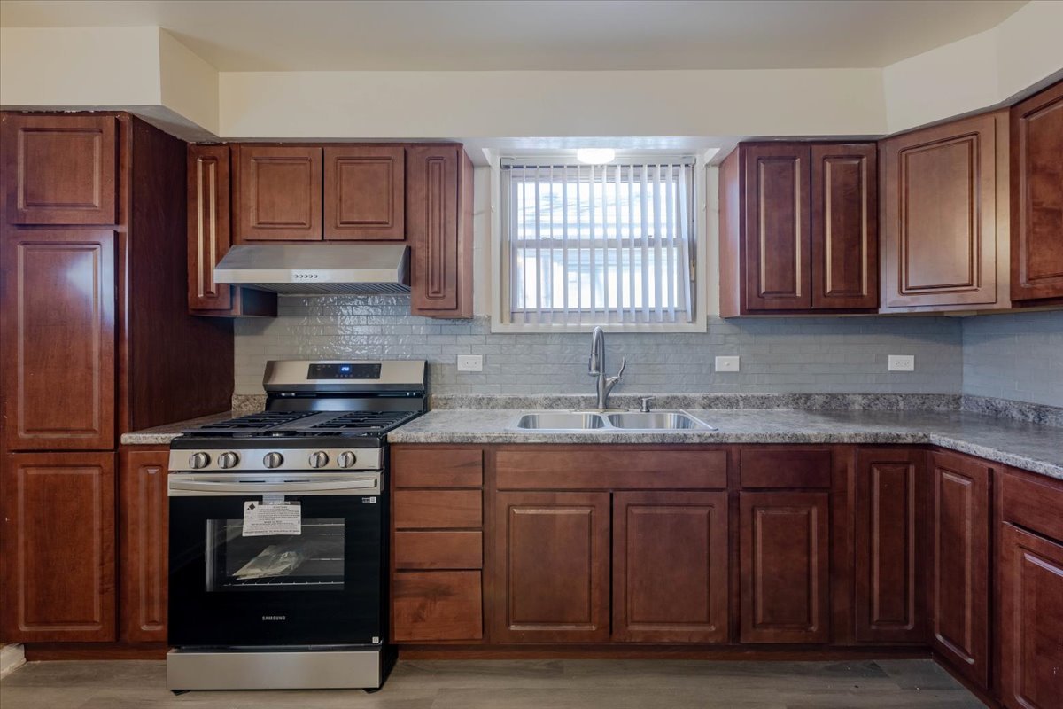 11558 South Elizabeth Street Chicago, IL 60643 - Photo 11 of 31