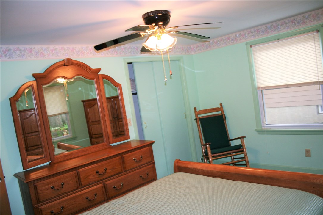 64 Chatham Road Cranston, RI 02920 - Photo 14 of 35