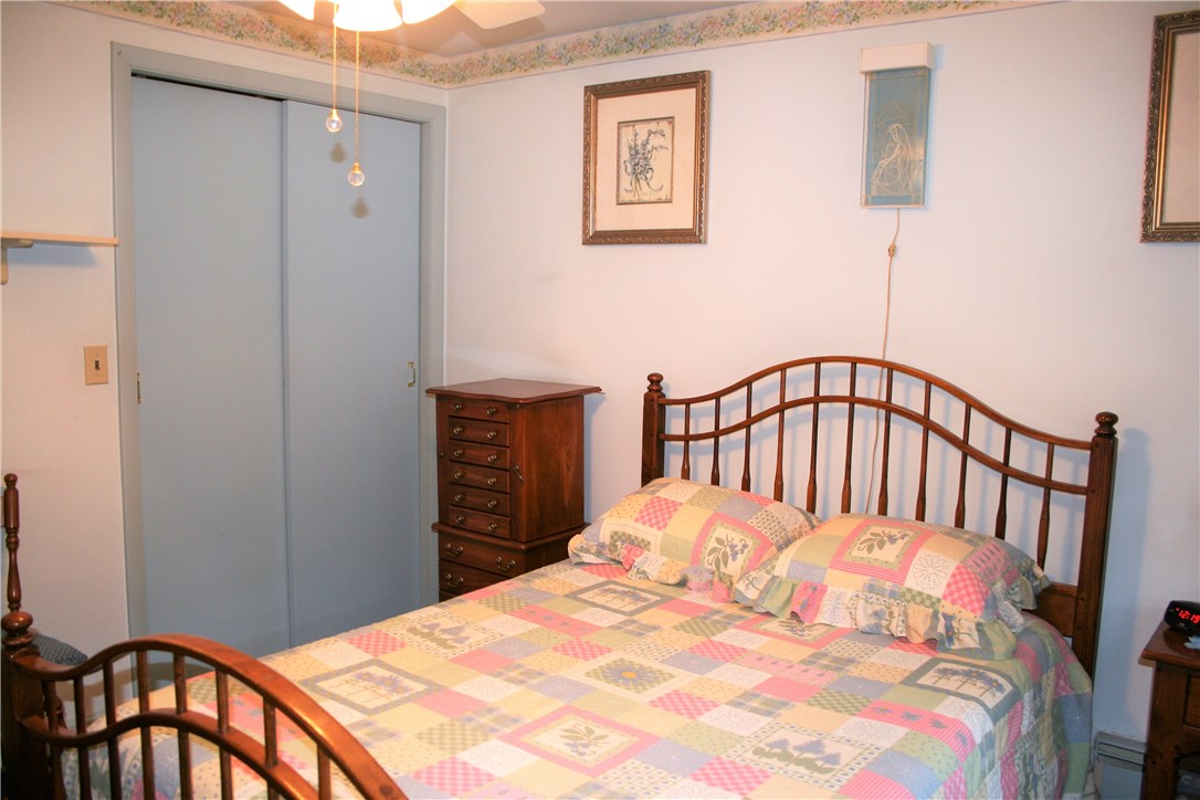 64 Chatham Road Cranston, RI 02920 - Photo 15 of 35