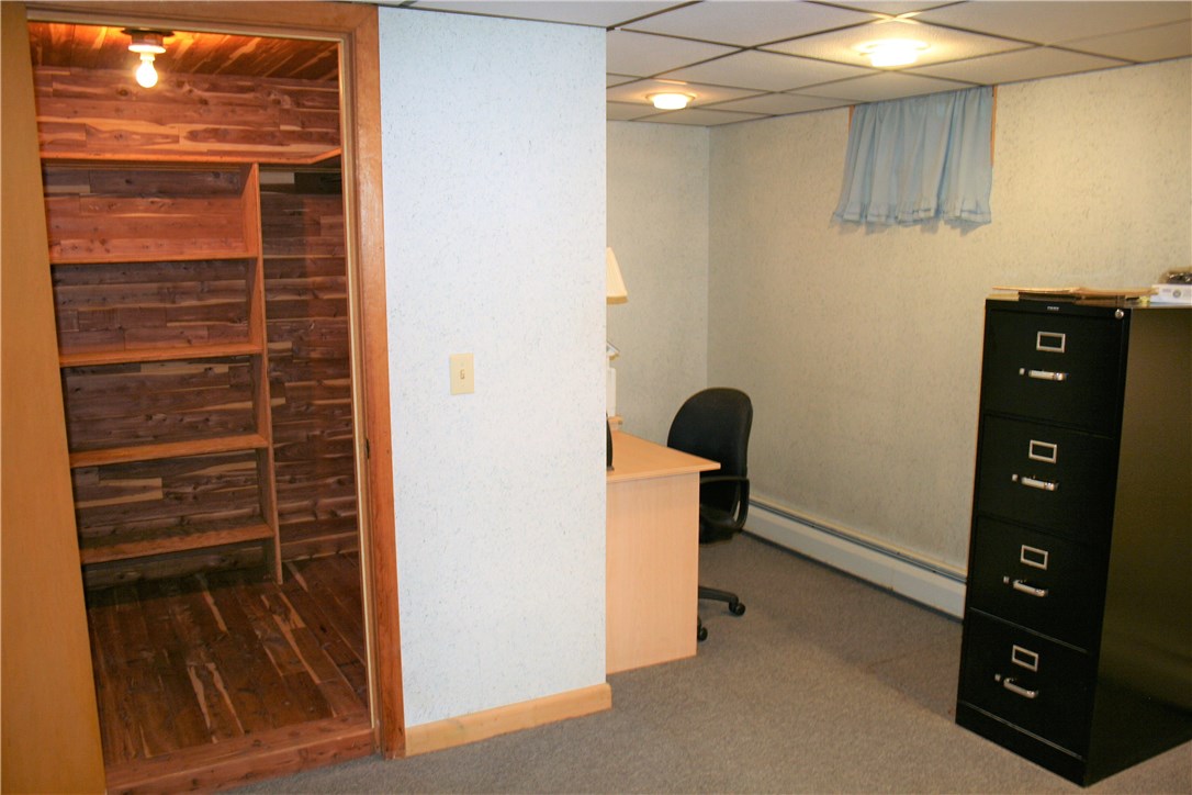 64 Chatham Road Cranston, RI 02920 - Photo 24 of 35
