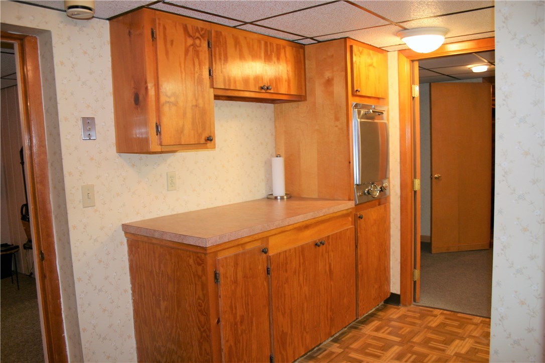 64 Chatham Road Cranston, RI 02920 - Photo 29 of 35