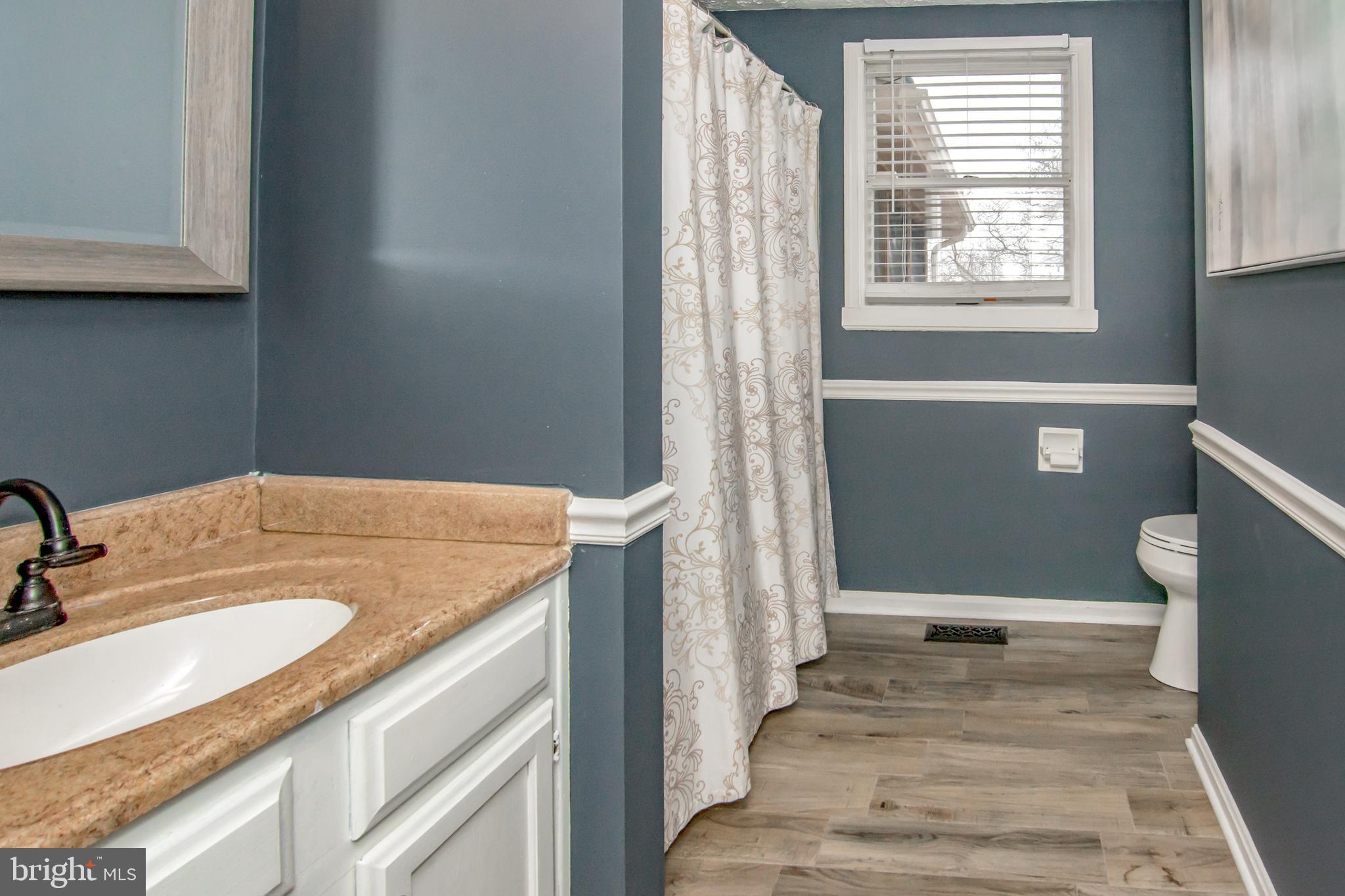 609 Northview Road Mount Airy, MD 21771 - Photo 14 of 30 recently renovated full bath