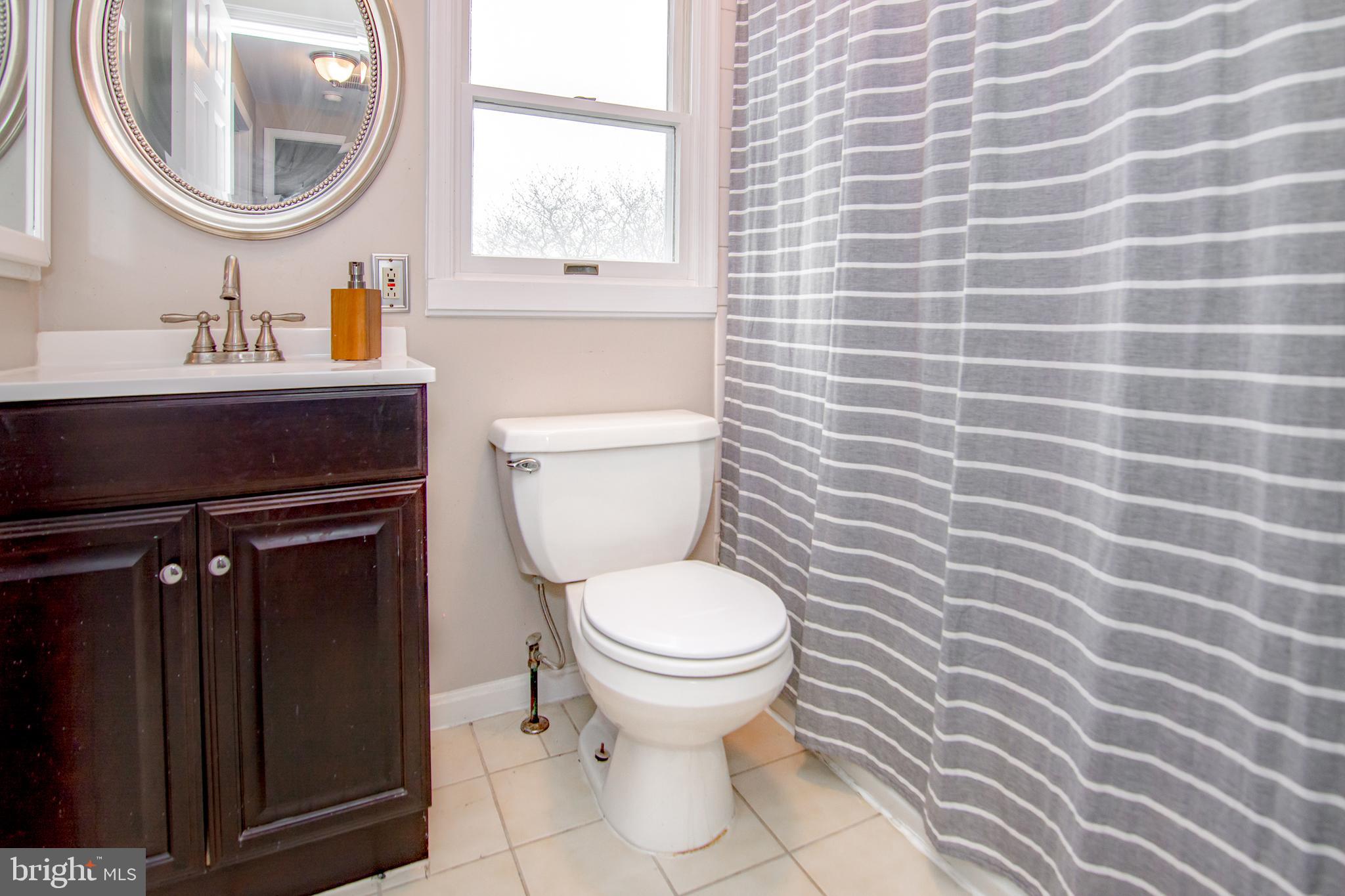 609 Northview Road Mount Airy, MD 21771 - Photo 24 of 30 second full bath upstairs