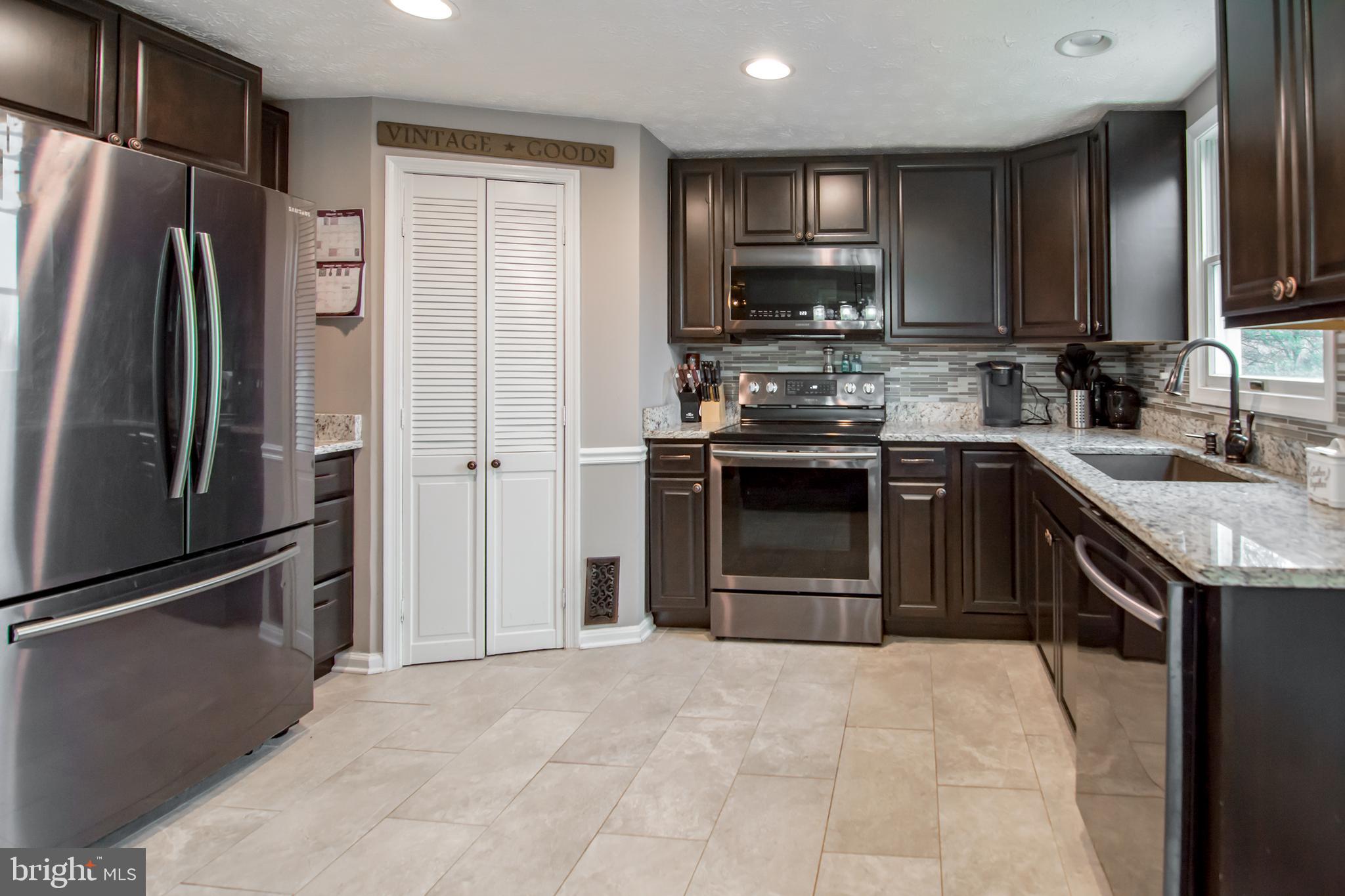 609 Northview Road Mount Airy, MD 21771 - Photo 6 of 30 tons of storage space
