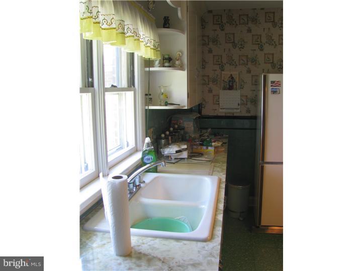 1515 Robin Road Coatesville, PA 19320 - Photo 13 of 19 Kitchen