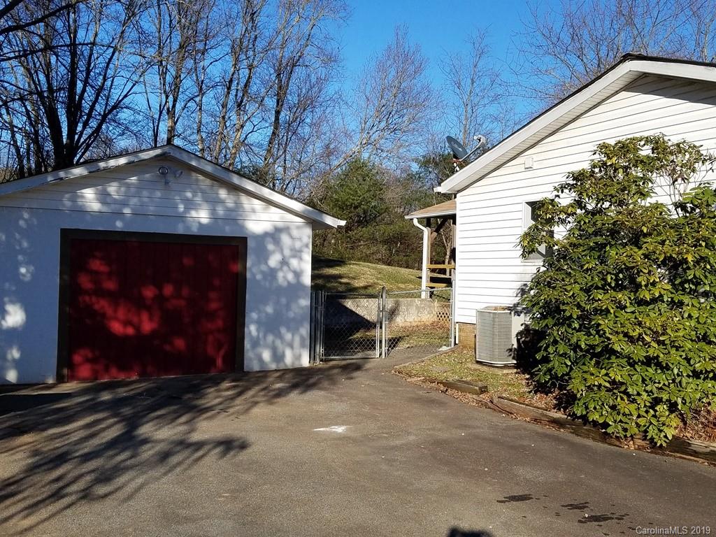 71 Reeves Road Leicester, NC 28748 - Photo 13 of 14 Gallery Image 13