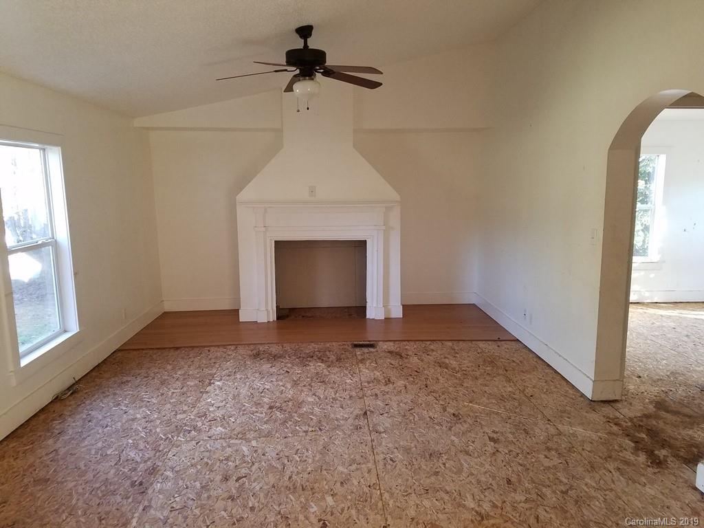 71 Reeves Road Leicester, NC 28748 - Photo 6 of 14 Gallery Image 6