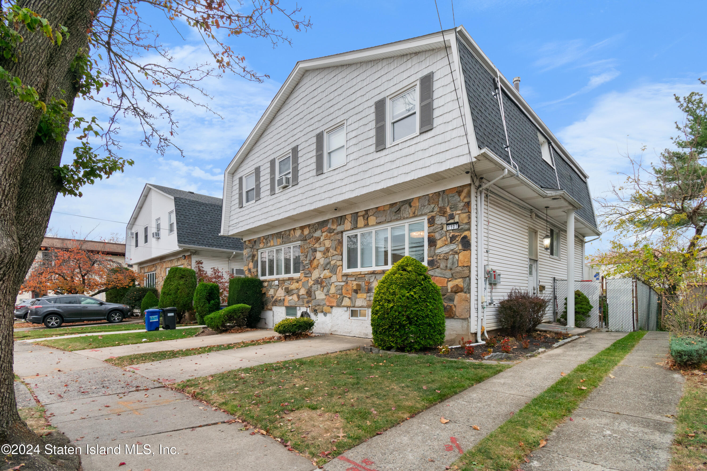 1107 Willowbrook Road Staten Island, NY 10314 - Photo 1 of 29 DSC_2858 (1)