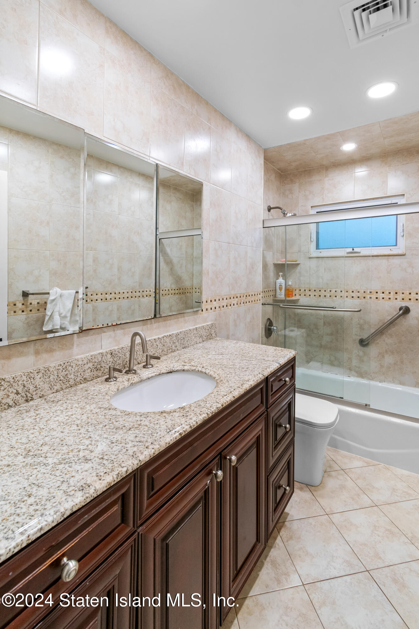 1107 Willowbrook Road Staten Island, NY 10314 - Photo 16 of 29 DSC_2901
