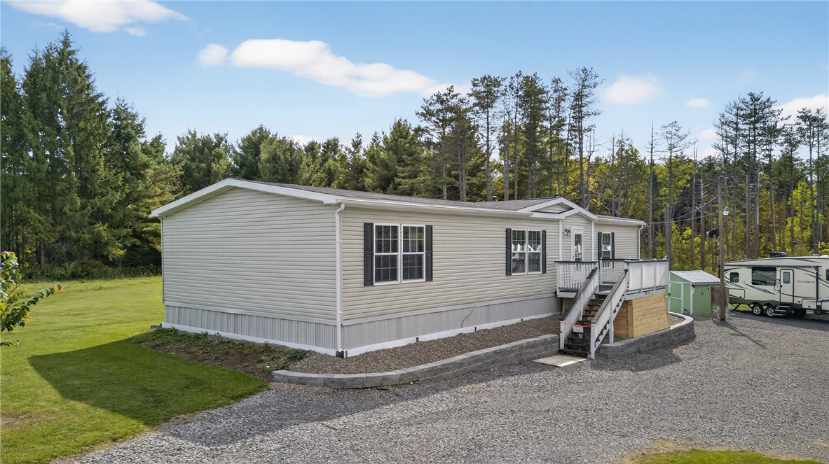 2070 Beach Road Watkins Glen, NY 14891 - Photo 3 of 48