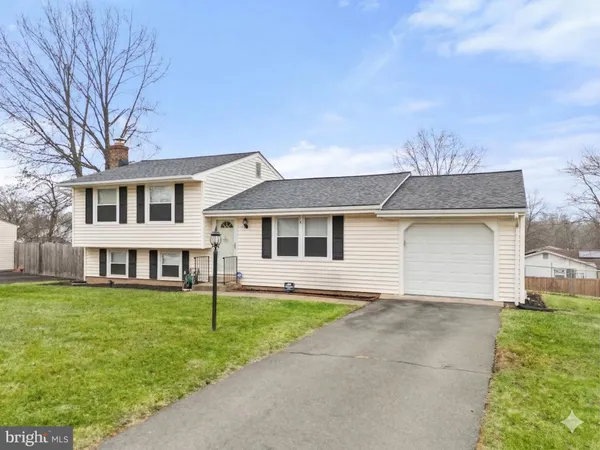 $599,900 | 138 North Ithaca Court, Sterling, VA 20164