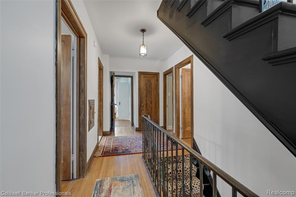 1377 Harvard Road Grosse Pointe Park, MI 48230 - Photo 35 of 72