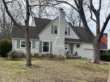 $479,000 | 6800 Granada Road, Prairie Village, KS 66208