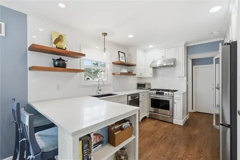 $479,000 | 6800 Granada Road, Prairie Village, KS 66208