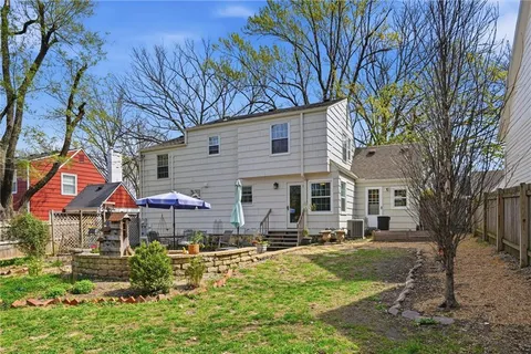 $479,000 | 6800 Granada Road, Prairie Village, KS 66208