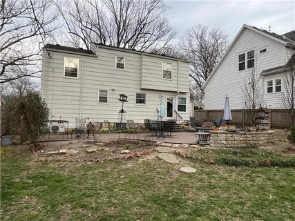 $479,000 | 6800 Granada Road, Prairie Village, KS 66208