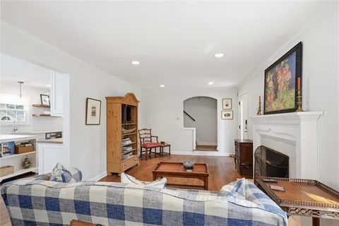 $479,000 | 6800 Granada Road, Prairie Village, KS 66208