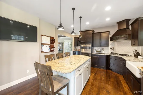 $1,199,000 | 2020 Limber Pne Circle, Pompey, NY 13104