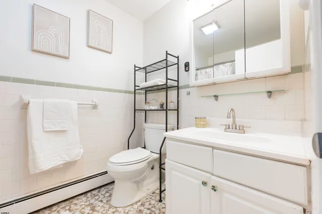 $192,000 | 5523 Wellington Avenue, Unit M8, Ventnor City, NJ 08406