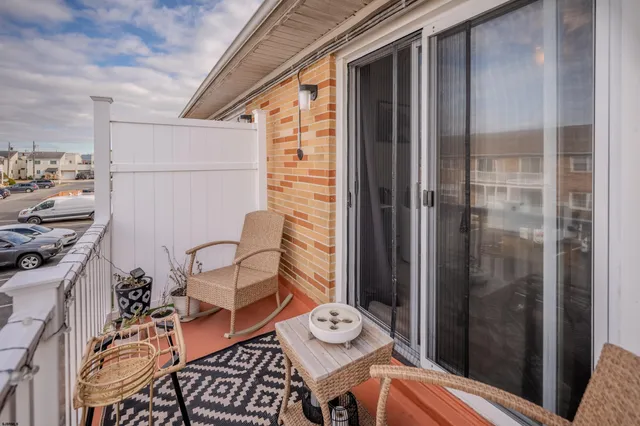 $192,000 | 5523 Wellington Avenue, Unit M8, Ventnor City, NJ 08406