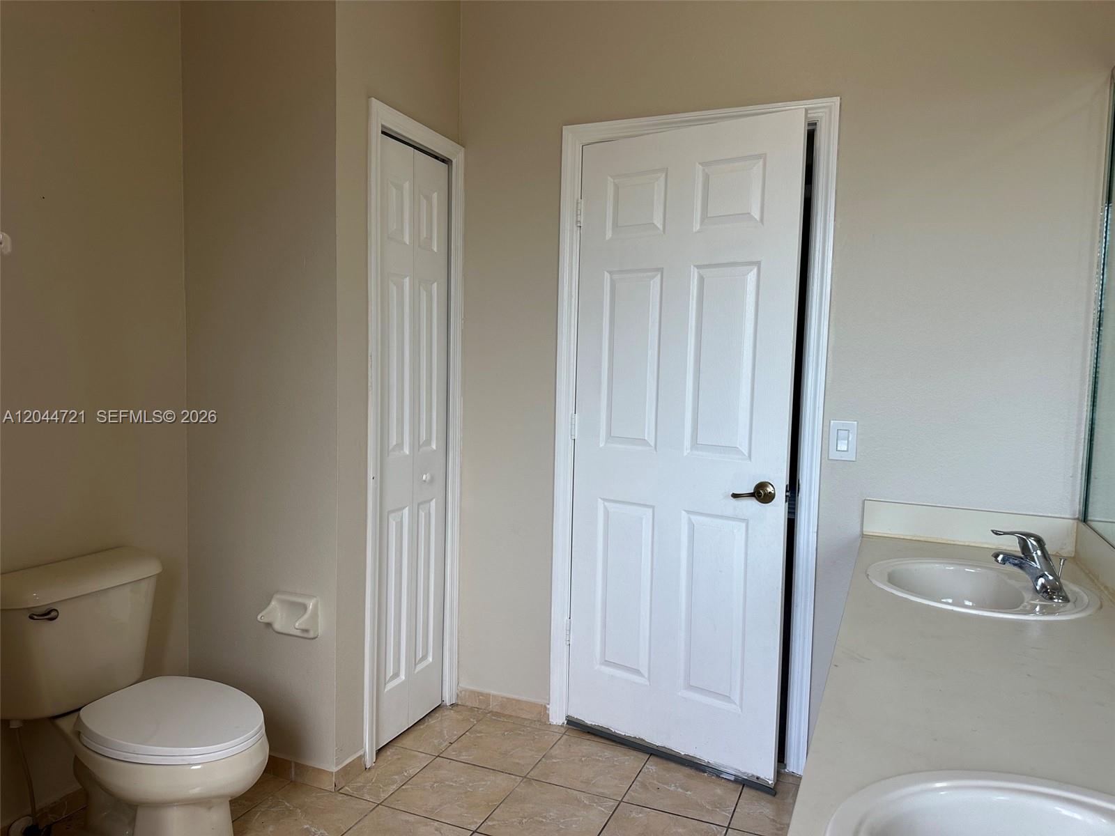 13741 Southwest 274th Terrace Homestead, FL 33032 - Photo 28 of 35 Primary bathroom