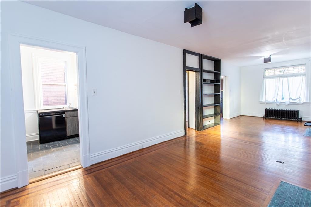 712 Filbert Street Pittsburgh, PA 15232 - Photo 3 of 33 Gallery Image 3