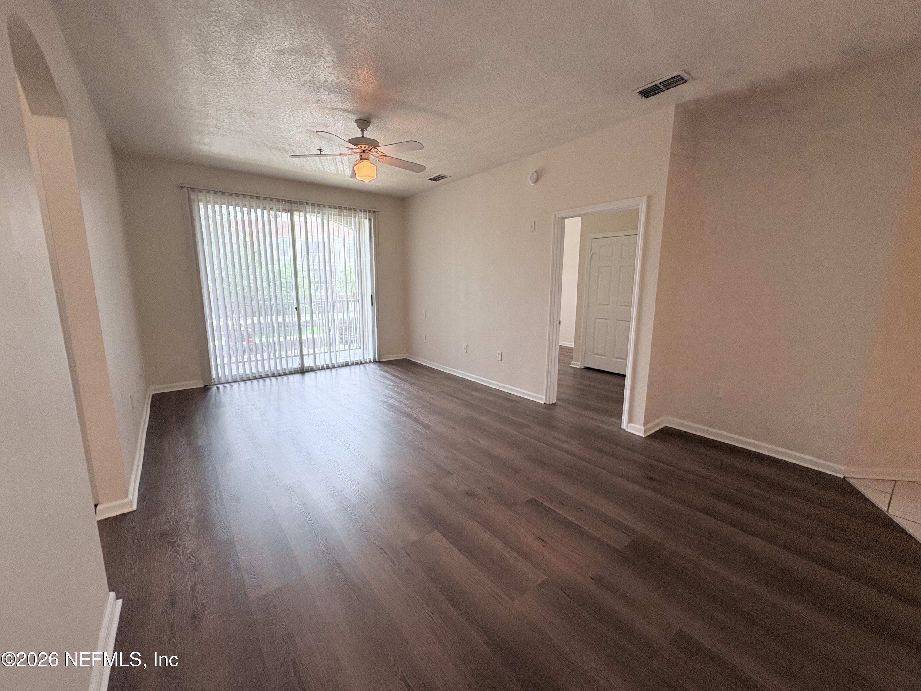 10550 Baymeadows Road, Unit 806 Jacksonville, FL 32256 - Photo 13 of 34 Living Room 4