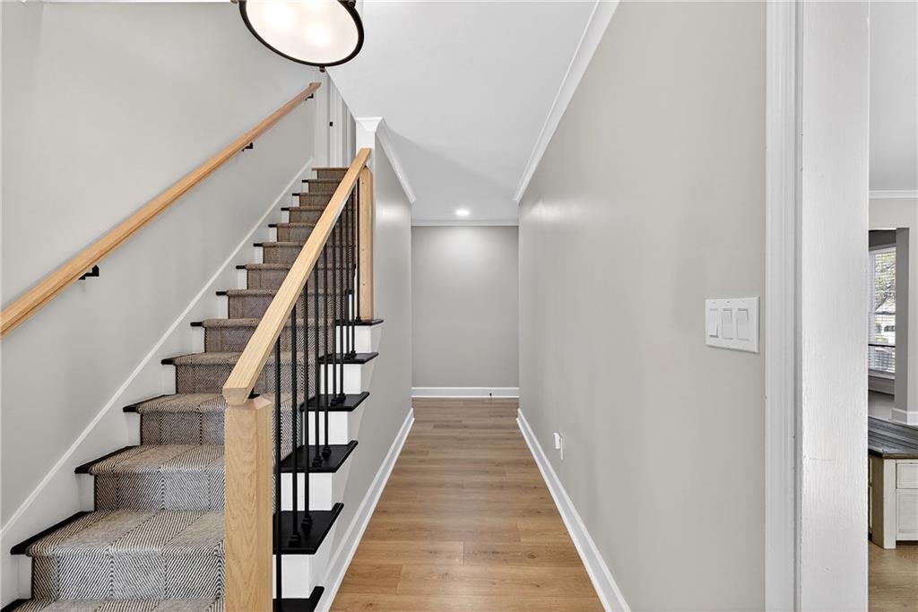 3306 Emory Drive Marietta, GA 30062 - Photo 4 of 32